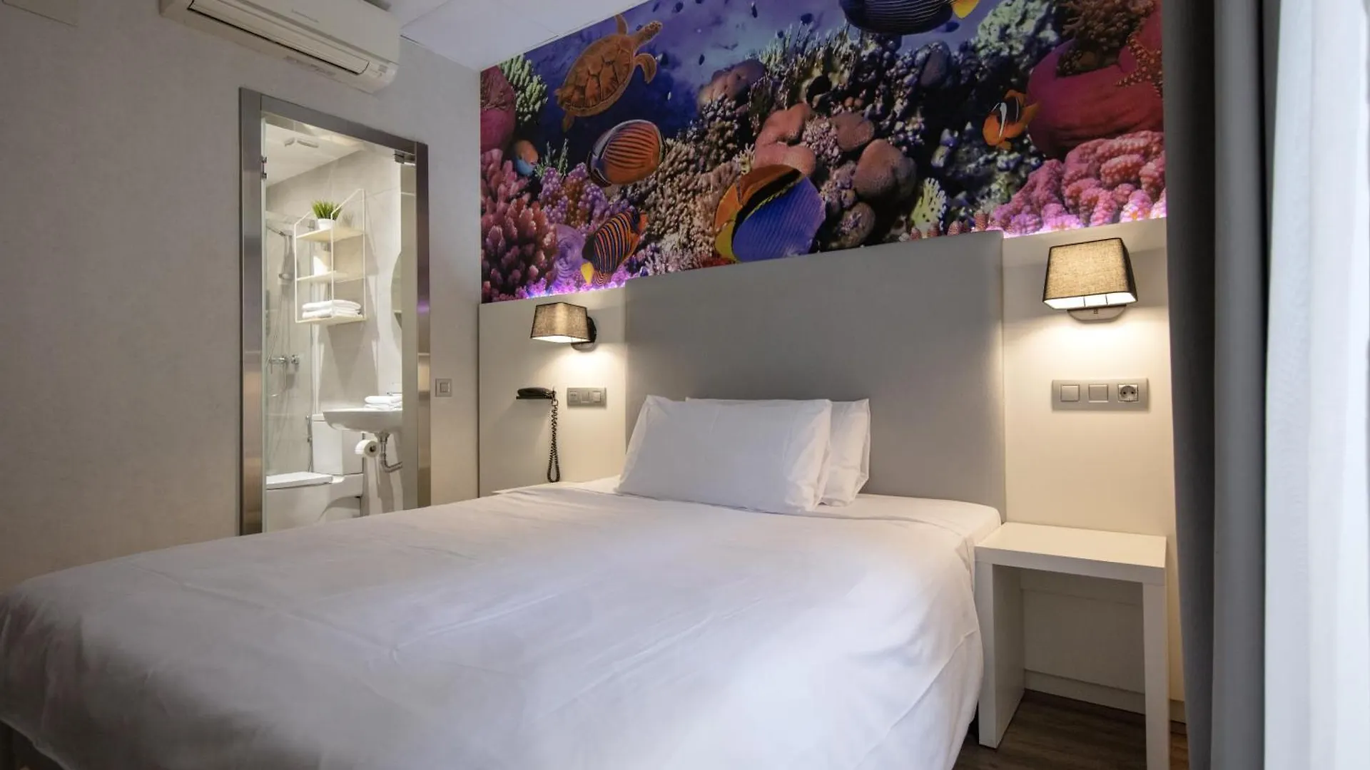 Guest house Standbyme Ramblas Barcelona
